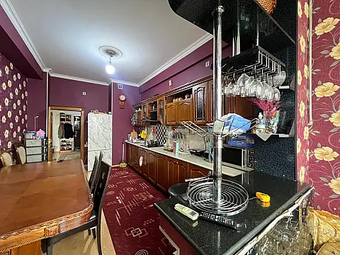 Satılır 3 otaqlı mənzil 150 m²