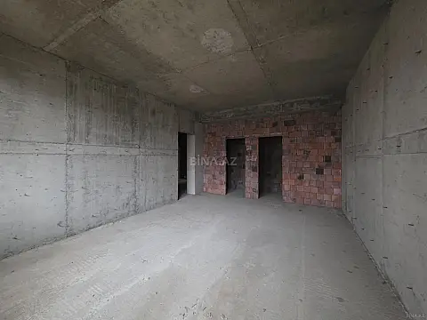 Satılır 4 otaqlı mənzil 220 m²