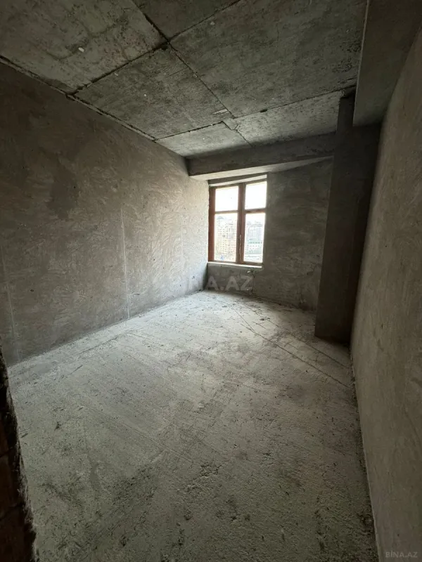 Satılır 2 otaqlı mənzil 104 m²