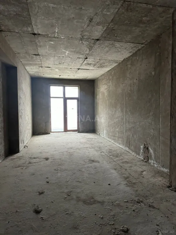 Satılır 2 otaqlı mənzil 104 m²