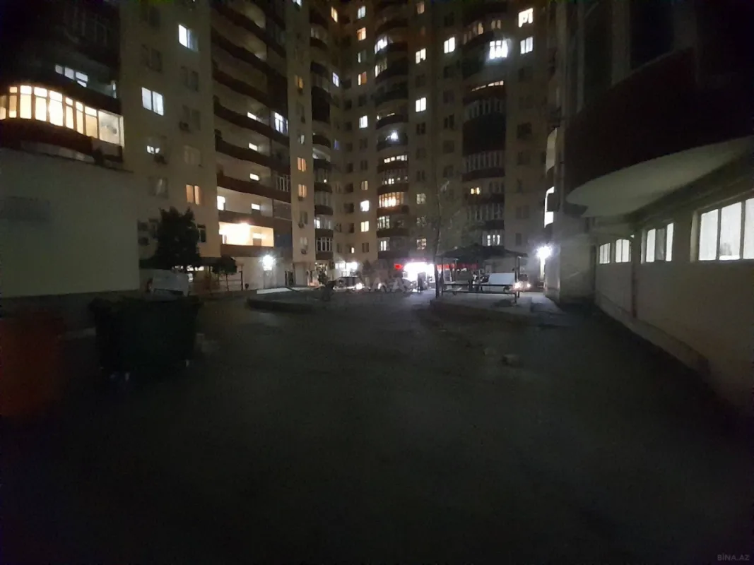 Satılır 3 otaqlı mənzil 127 m²