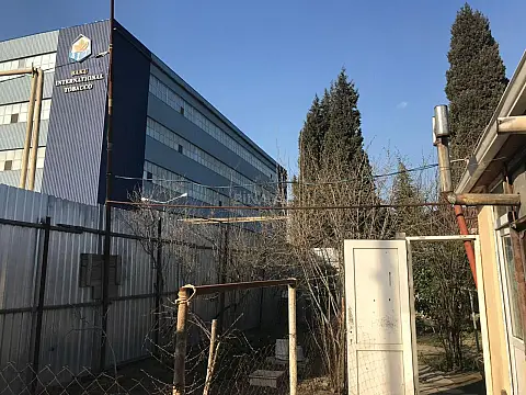 Satılır 8 otaqlı həyət evi 200 m²