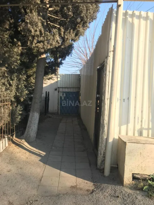 Satılır 8 otaqlı həyət evi 200 m²