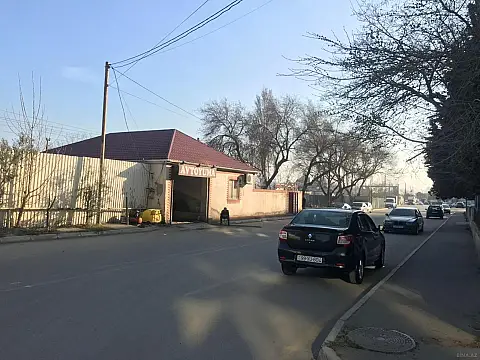 Satılır 8 otaqlı həyət evi 200 m²