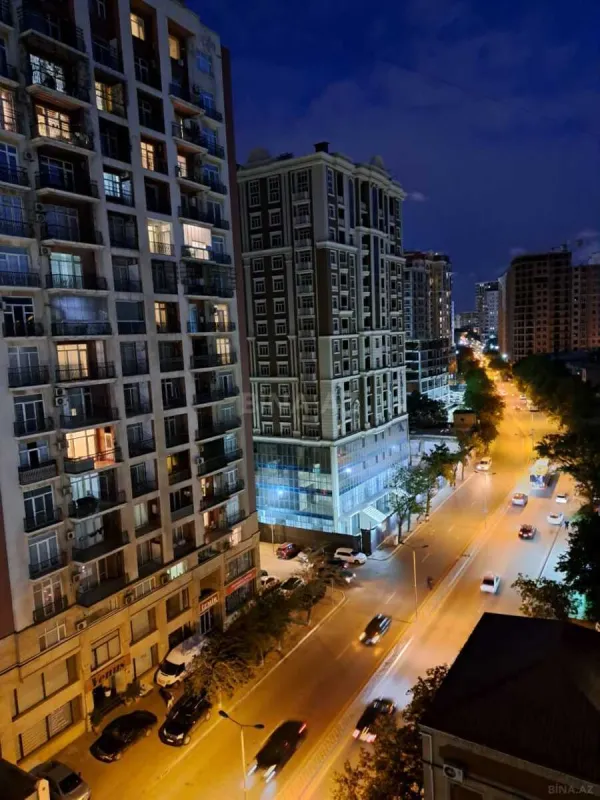 Satılır 3 otaqlı mənzil 110 m²