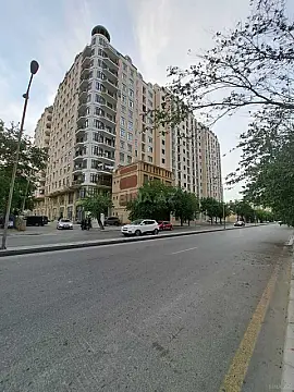 Satılır 3 otaqlı mənzil 110 m²