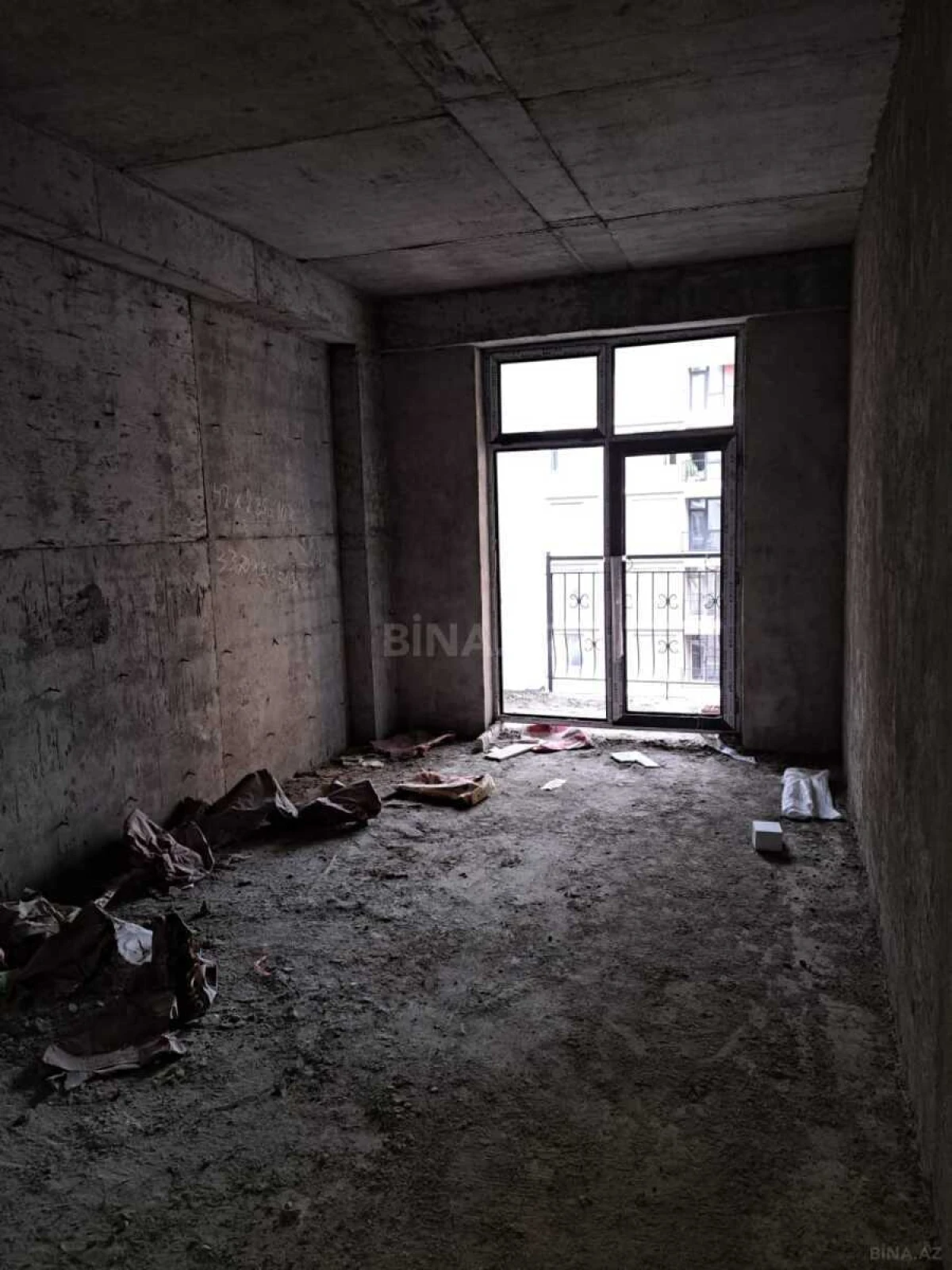 Satılır 3 otaqlı mənzil 110 m²