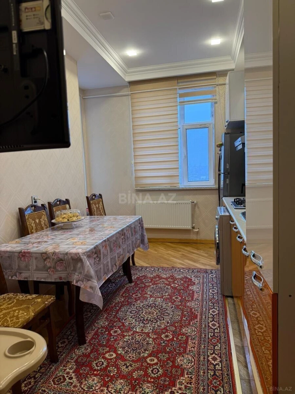 Satılır 2 otaqlı mənzil 83 m²