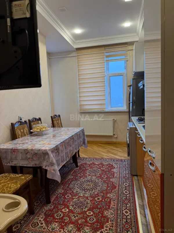 Satılır 2 otaqlı mənzil 83 m²