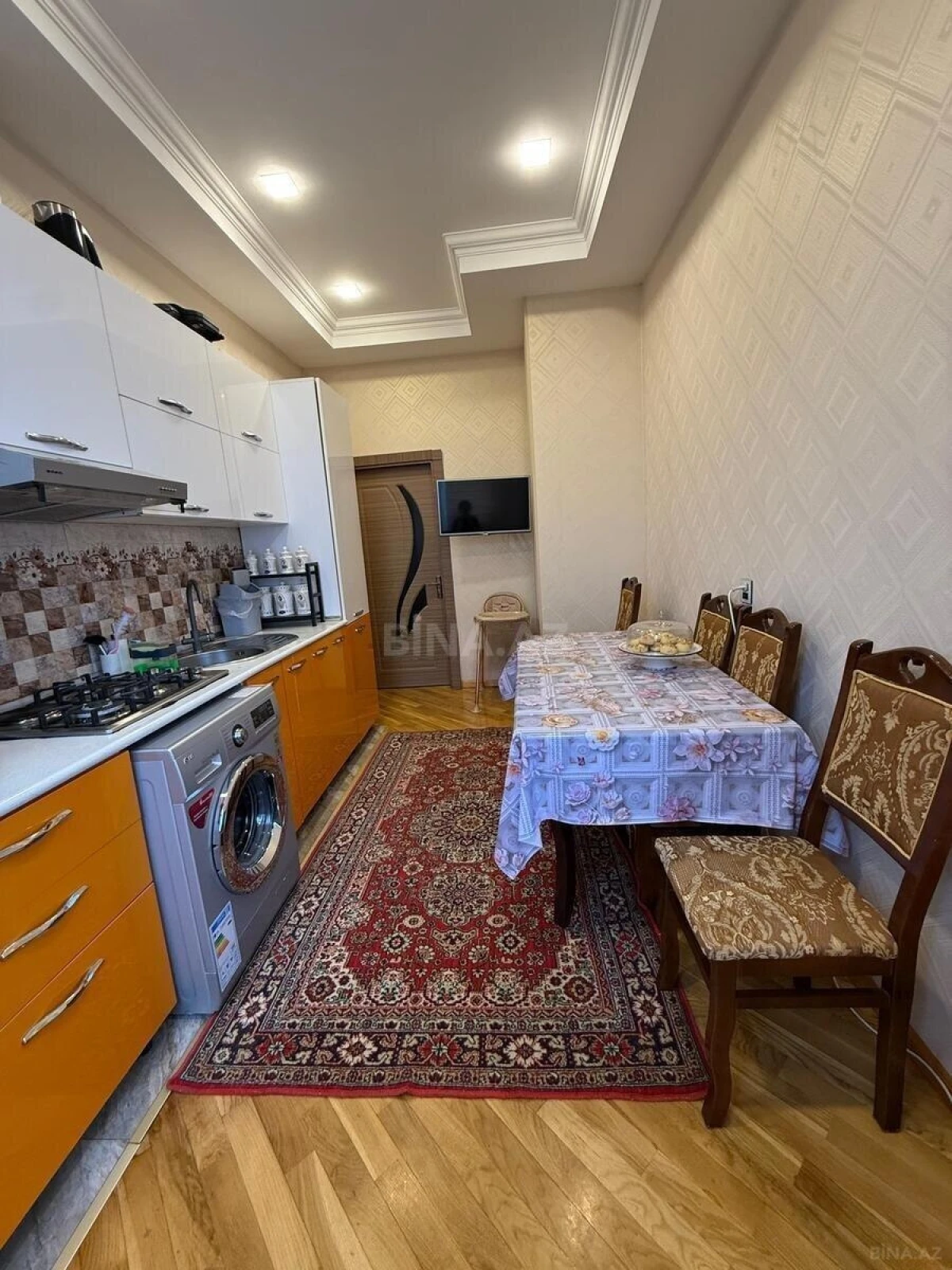 Satılır 2 otaqlı mənzil 83 m²
