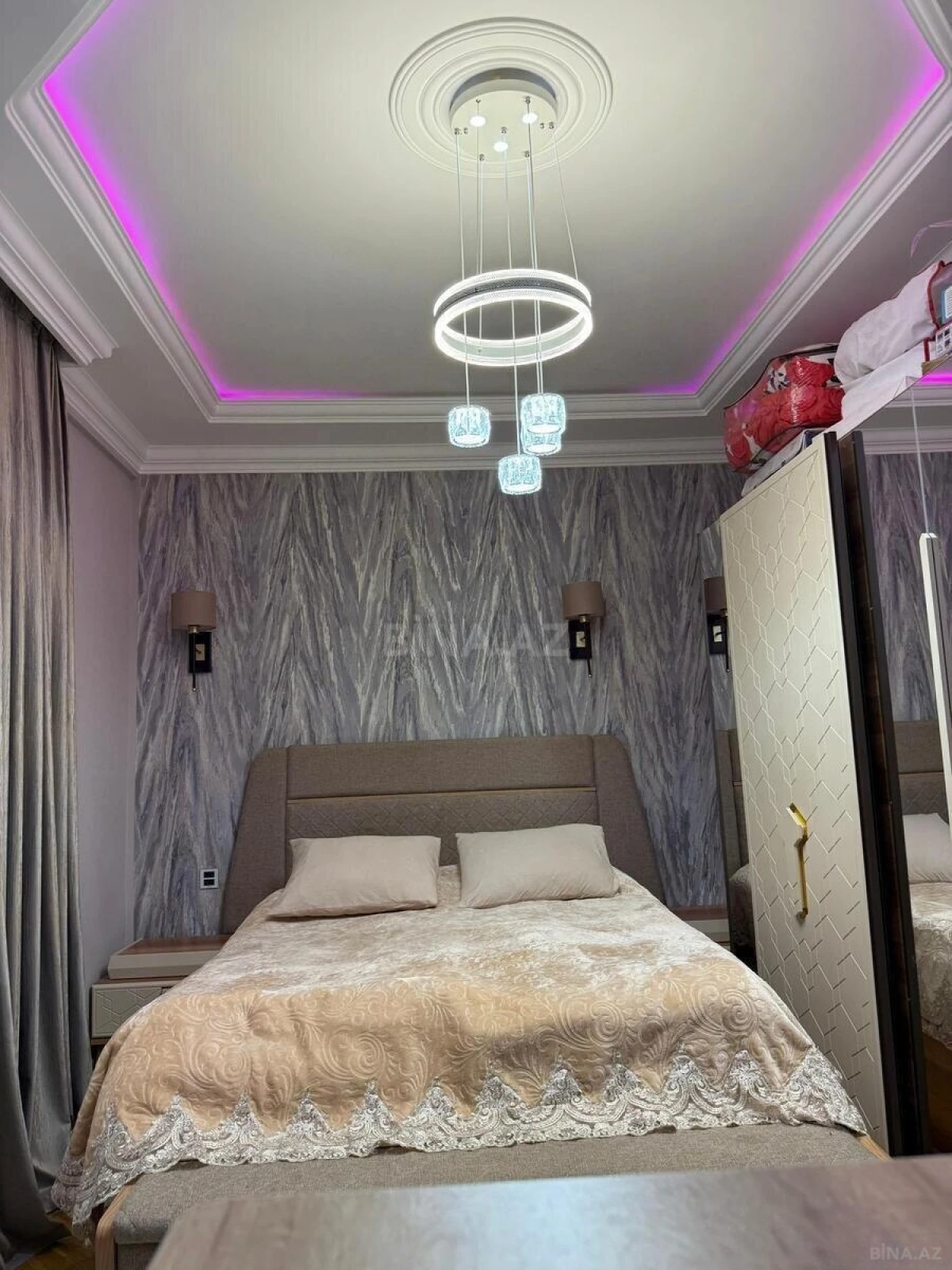 Satılır 2 otaqlı mənzil 83 m²