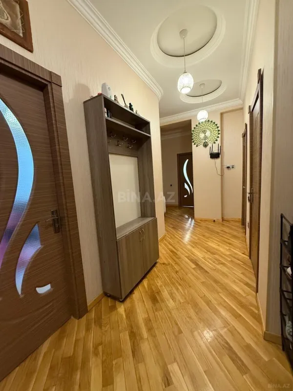 Satılır 2 otaqlı mənzil 83 m²