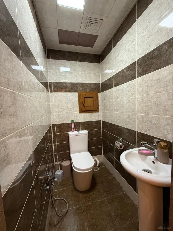 Satılır 2 otaqlı mənzil 83 m²
