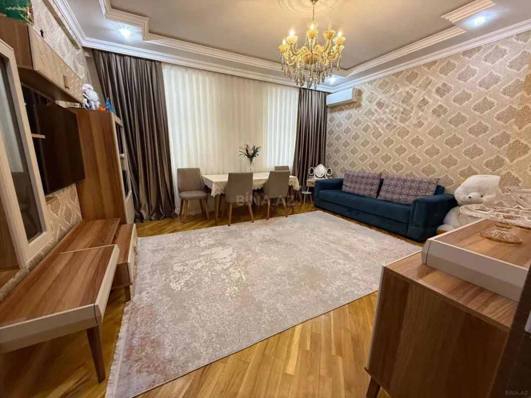 Satılır 2 otaqlı mənzil 83 m²
