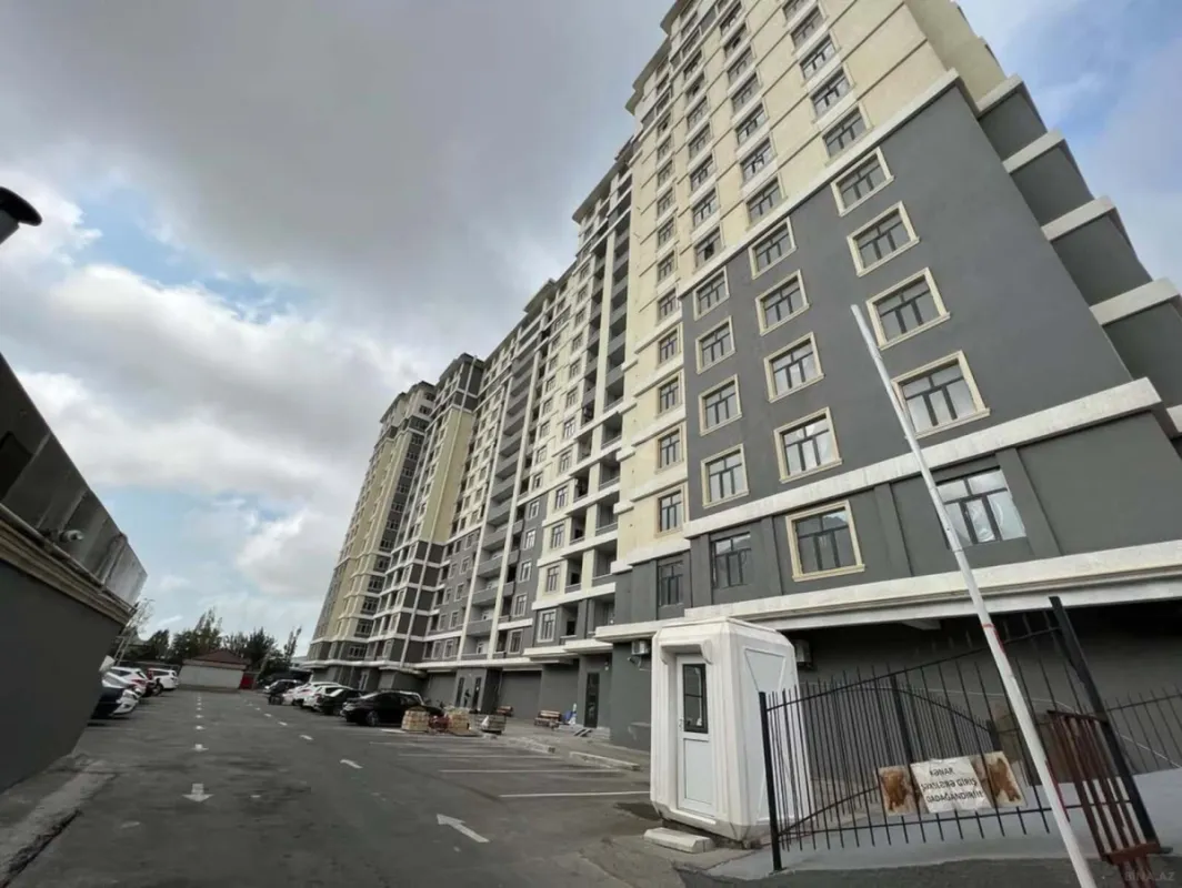 Satılır 3 otaqlı mənzil 148 m²