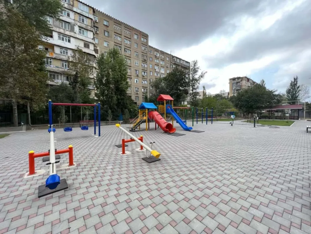 Satılır 3 otaqlı mənzil 148 m²