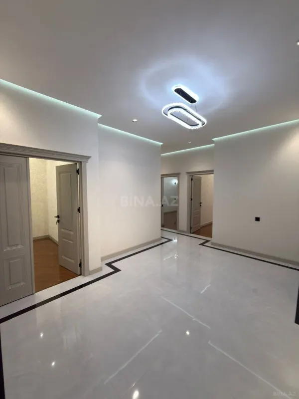 Satılır 3 otaqlı mənzil 148 m²