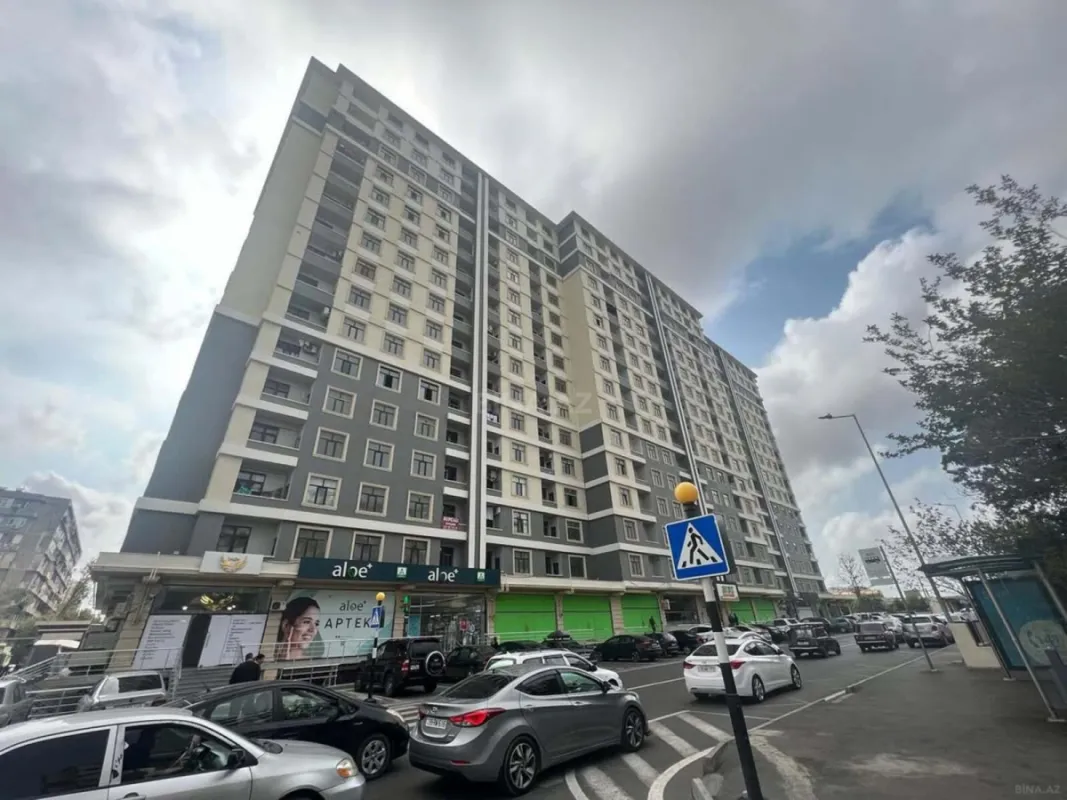 Satılır 3 otaqlı mənzil 148 m²