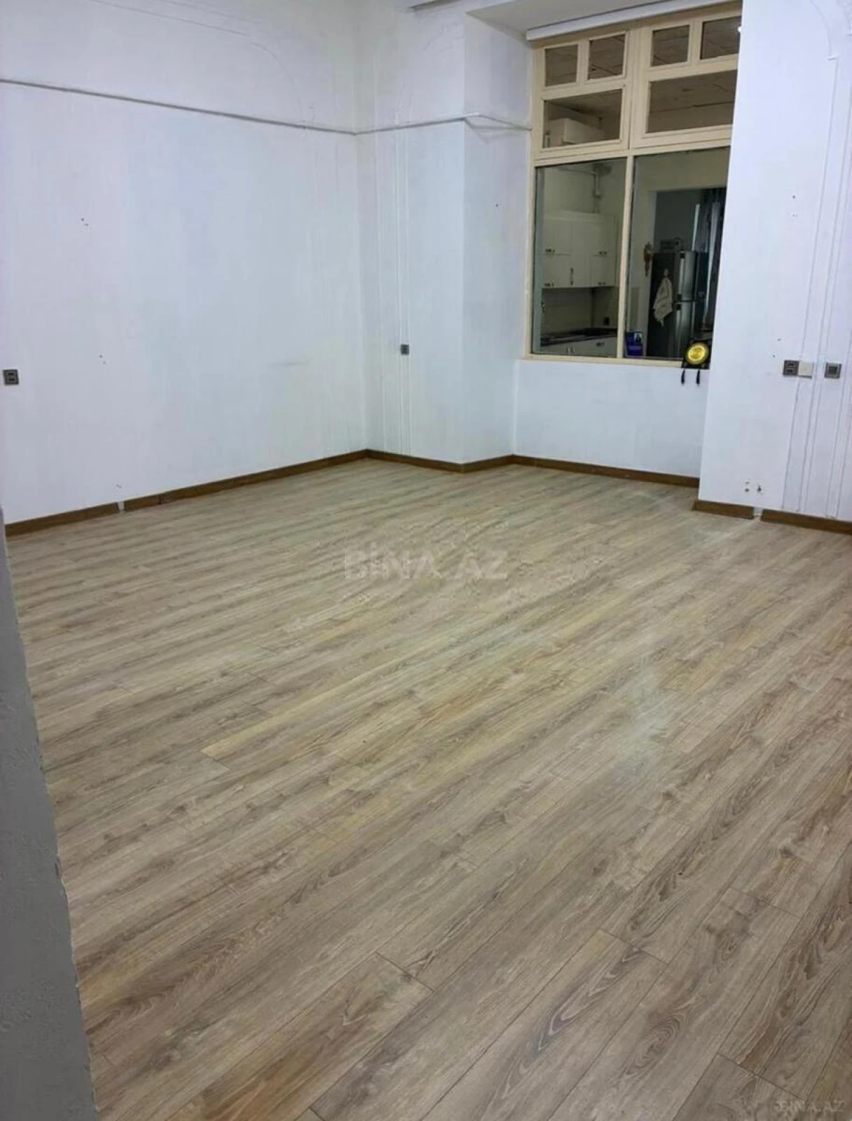 Kirayə verilir 4 otaqlı ofis 150 m²