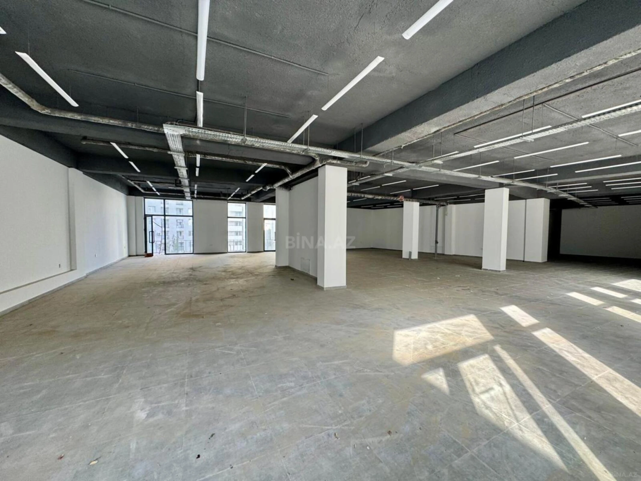 Satılır obyekt 500 m²