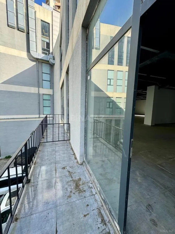 Satılır obyekt 500 m²