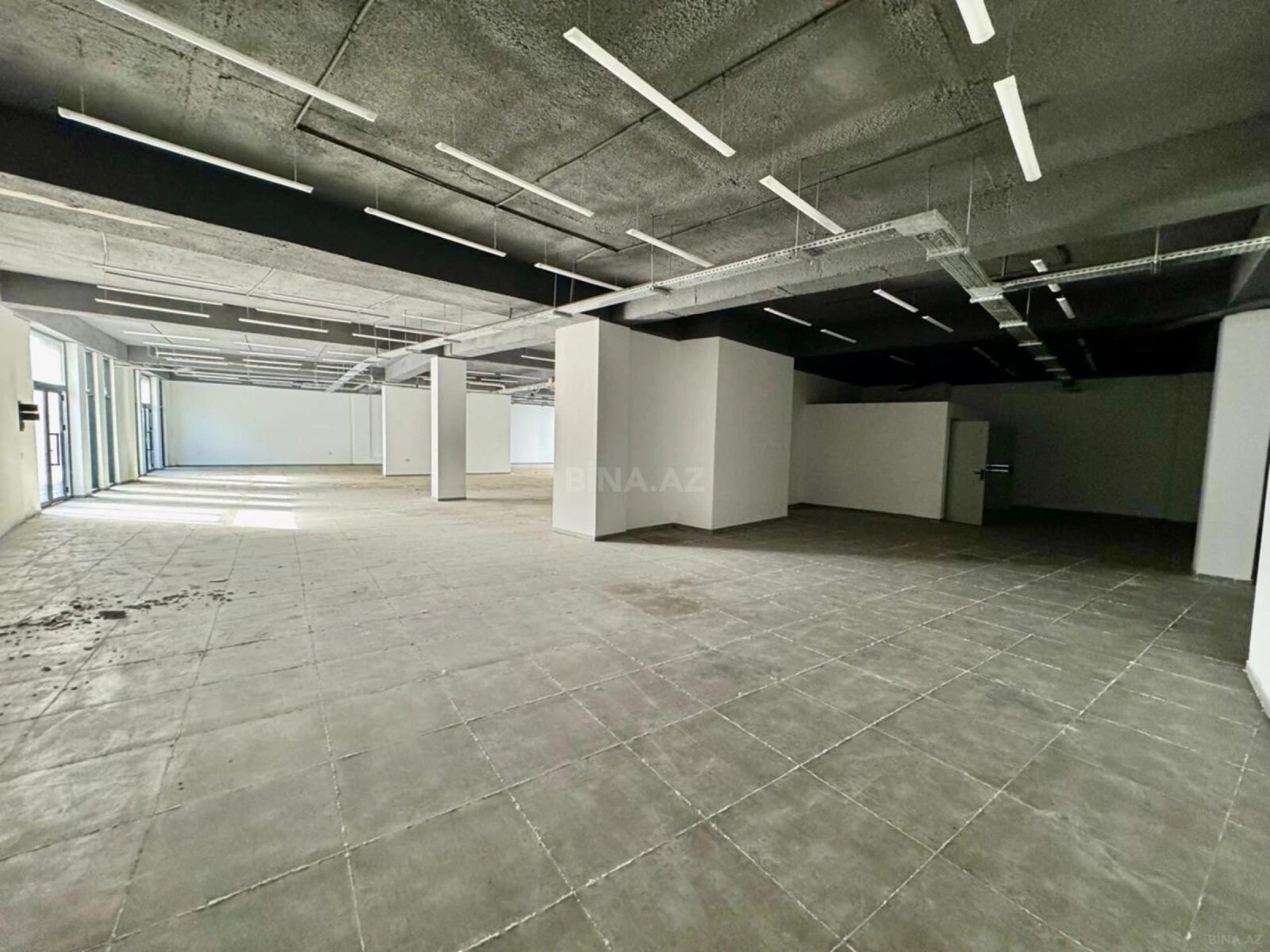Satılır obyekt 500 m²