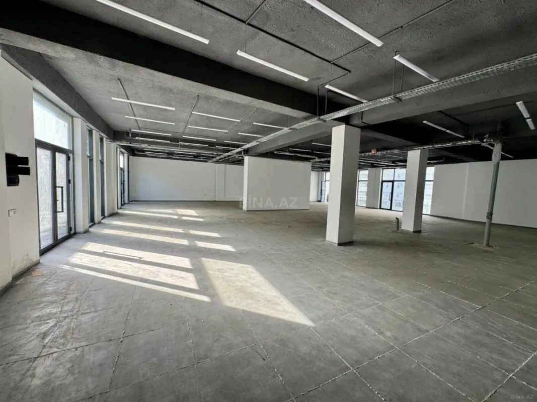 Satılır obyekt 500 m²