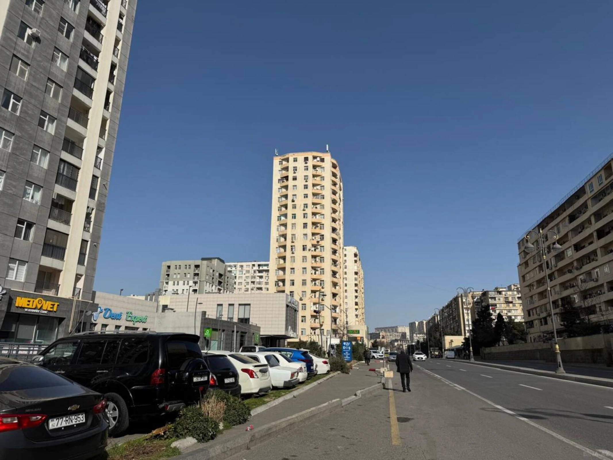 Satılır obyekt 500 m²