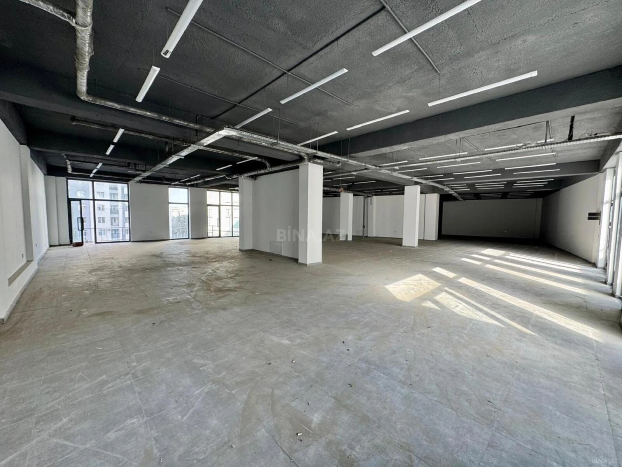 Satılır obyekt 500 m²