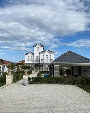 Kirayə verilir 5 otaqlı həyət evi 220 m²