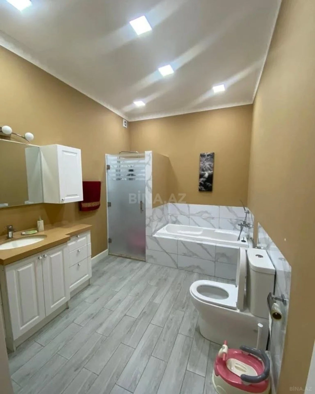 Kirayə verilir 5 otaqlı həyət evi 220 m²