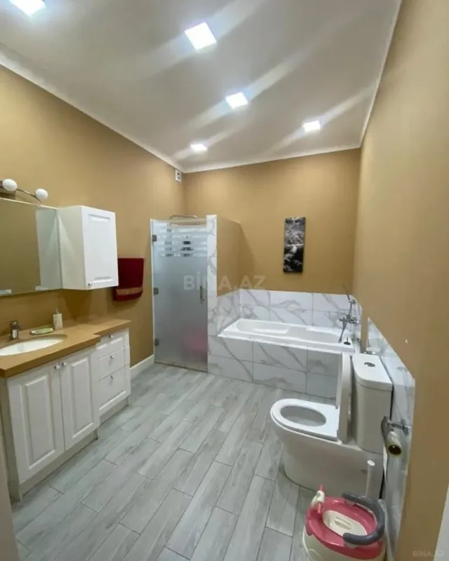 Kirayə verilir 5 otaqlı həyət evi 220 m²