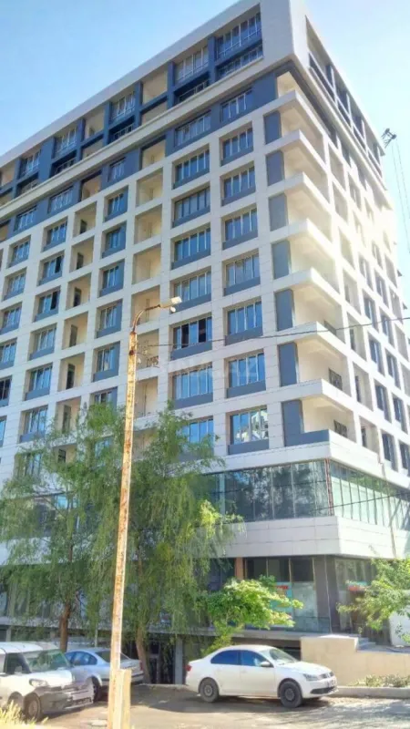 Satılır 3 otaqlı mənzil 110 m²