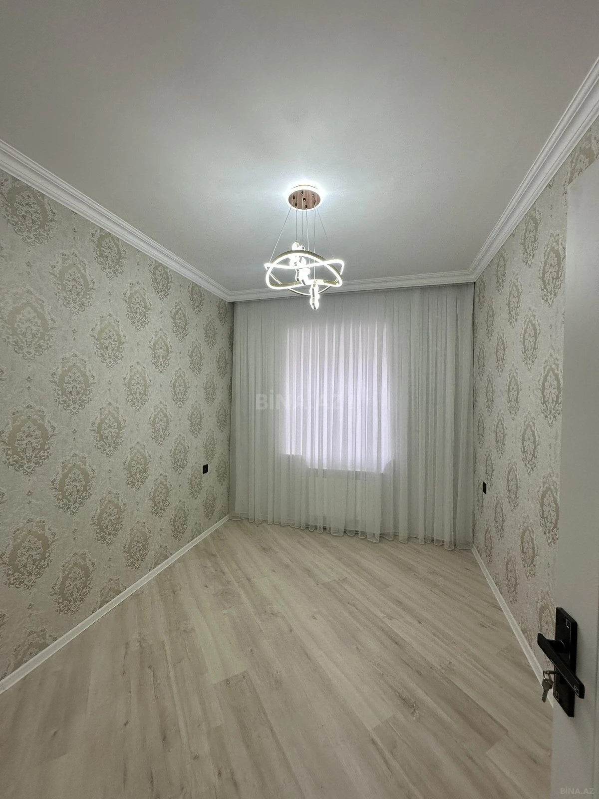 Satılır 4 otaqlı həyət evi 220 m²