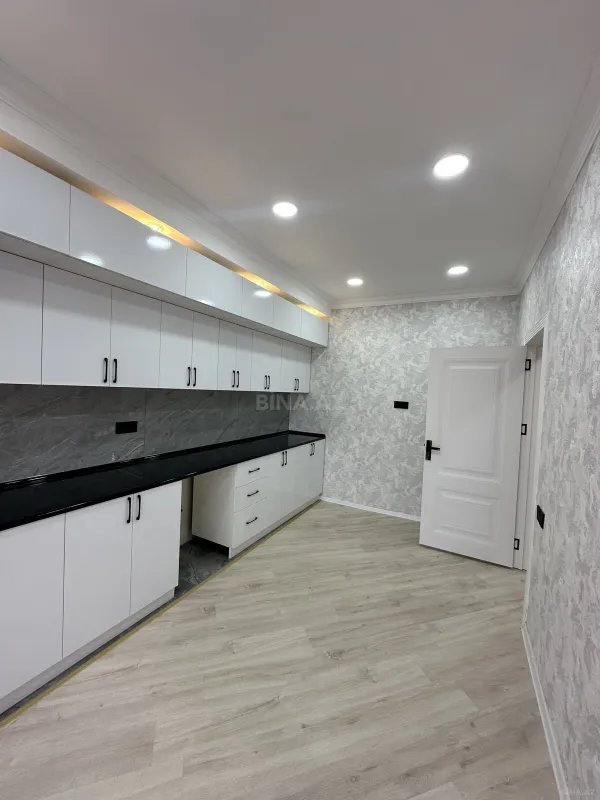 Satılır 4 otaqlı həyət evi 220 m²