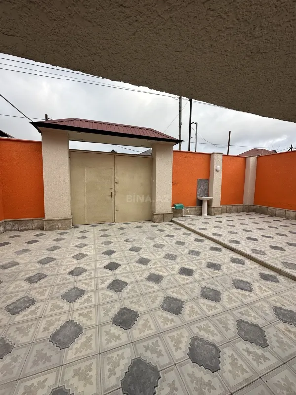 Satılır 4 otaqlı həyət evi 220 m²