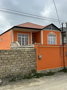 Satılır 4 otaqlı həyət evi 220 m²