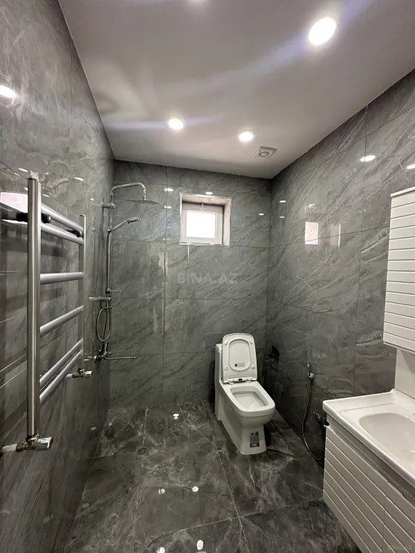 Satılır 4 otaqlı həyət evi 220 m²