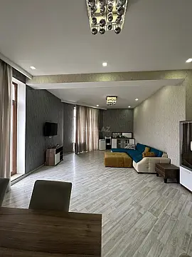 Satılır 3 otaqlı mənzil 144 m²