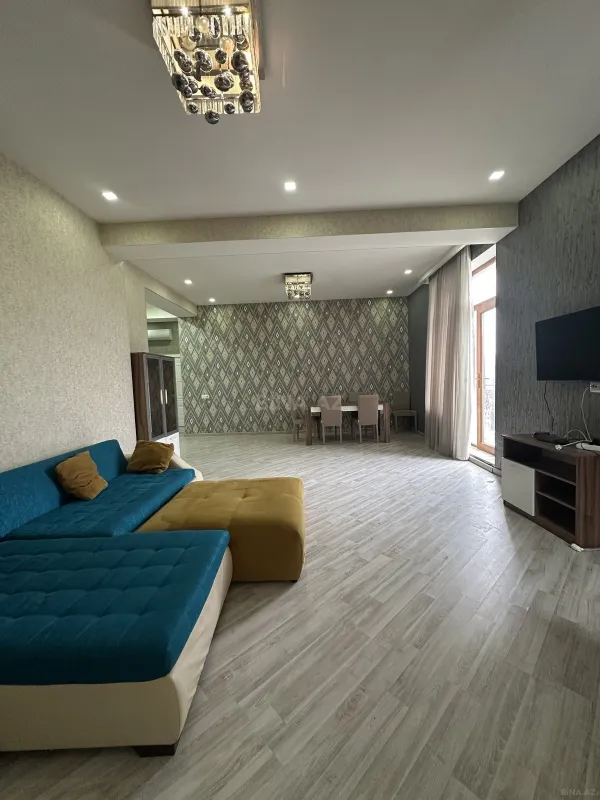 Satılır 3 otaqlı mənzil 144 m²