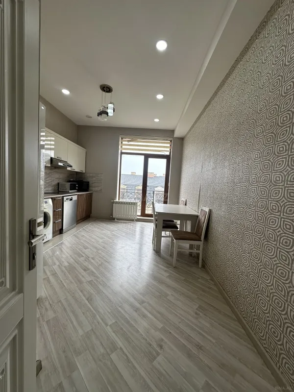 Satılır 3 otaqlı mənzil 144 m²
