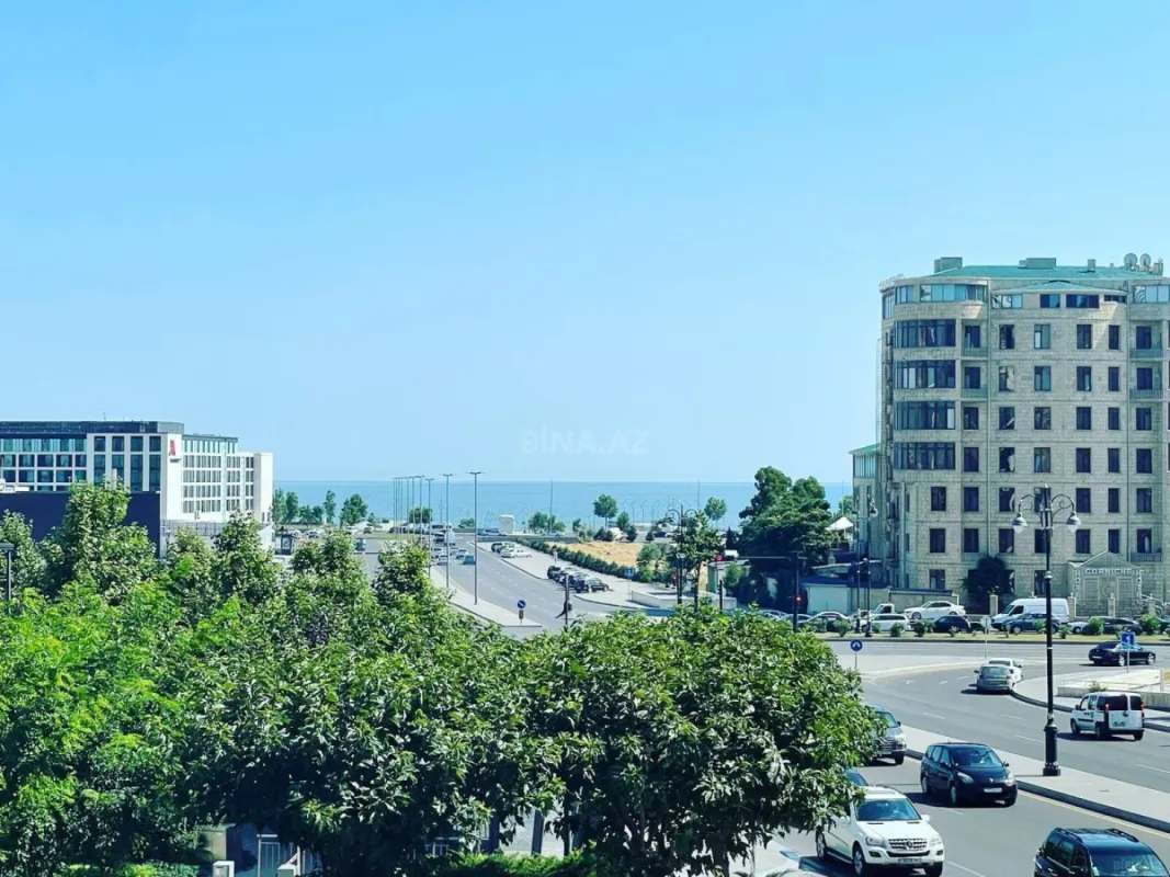 Satılır 3 otaqlı mənzil 144 m²