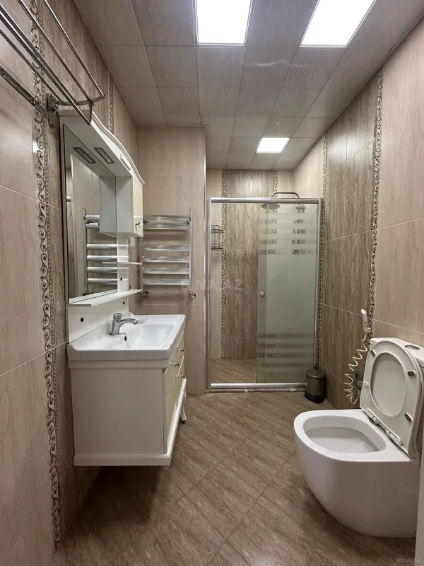 Satılır 3 otaqlı mənzil 144 m²