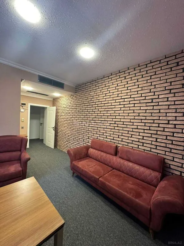 Kirayə verilir 4 otaqlı ofis 150 m²