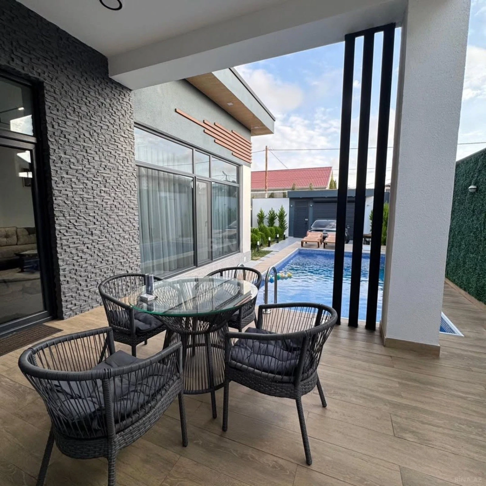 Kirayə verilir 4 otaqlı həyət evi 220 m²