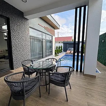 Kirayə verilir 4 otaqlı həyət evi 220 m²