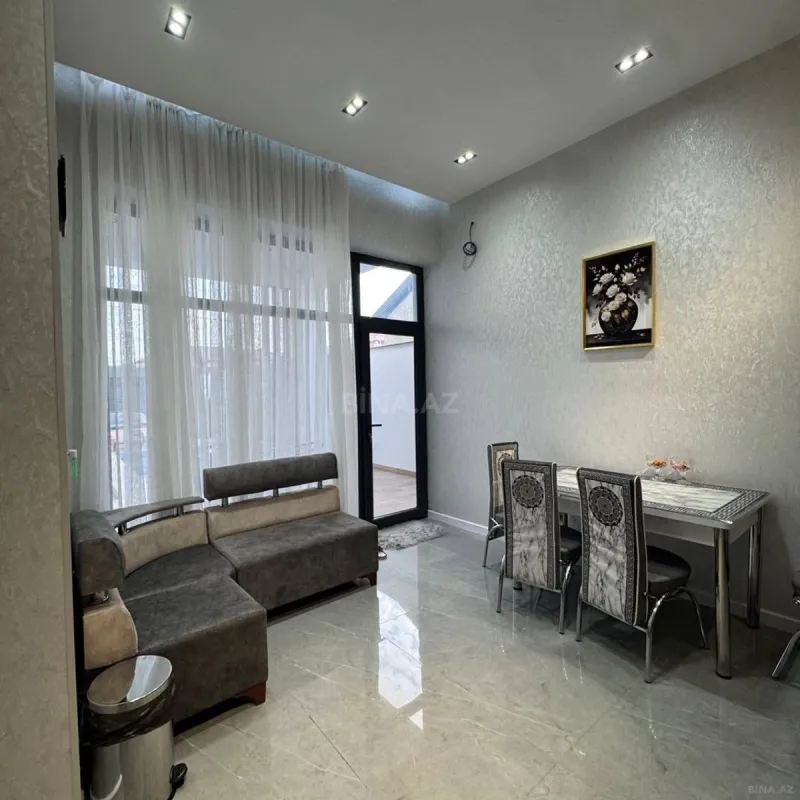 Kirayə verilir 4 otaqlı həyət evi 220 m²