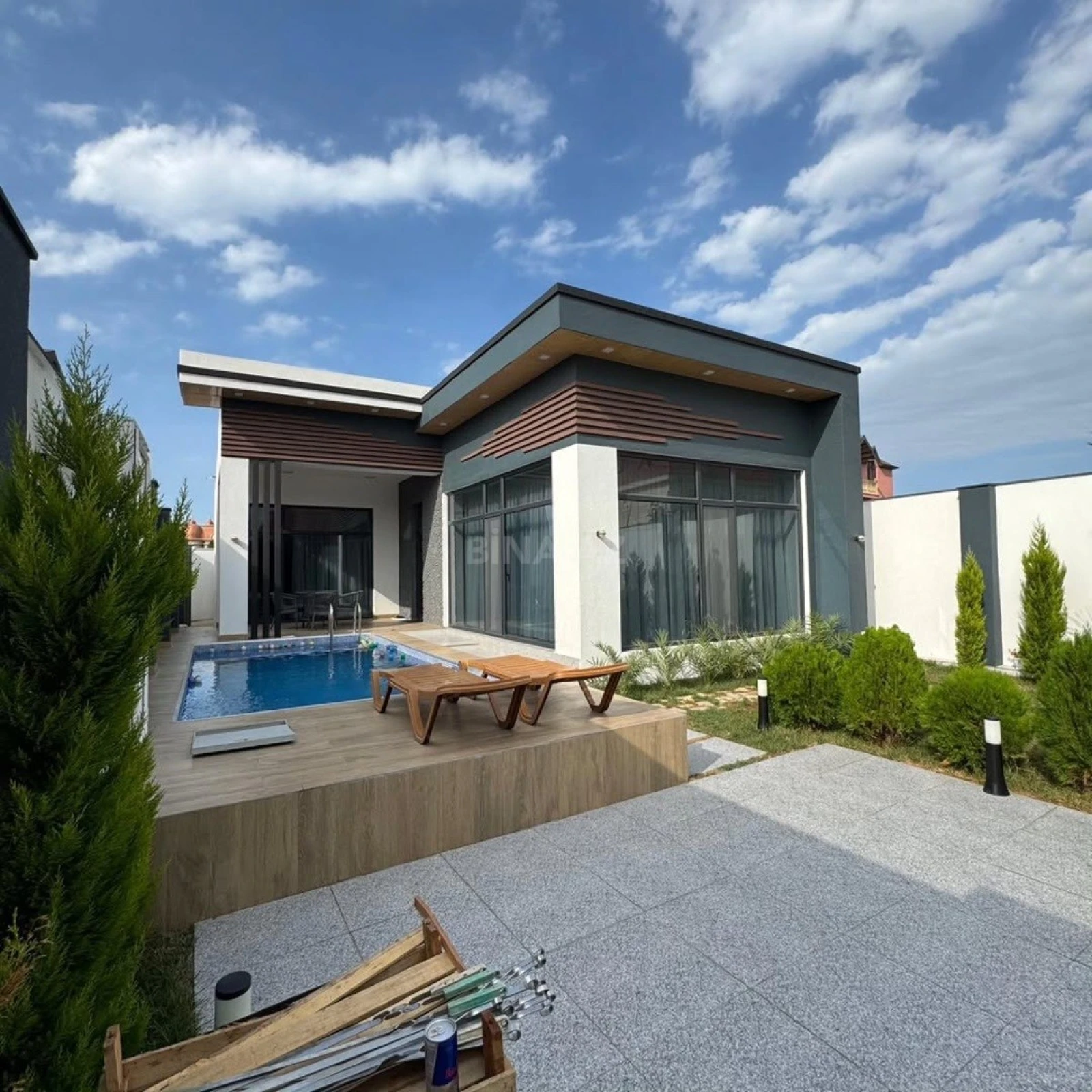Kirayə verilir 4 otaqlı həyət evi 220 m²