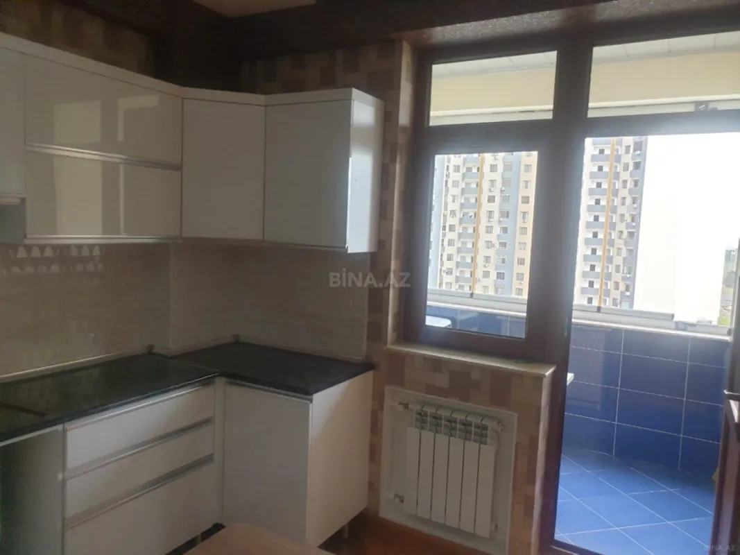 Kirayə verilir 2 otaqlı mənzil 65 m²