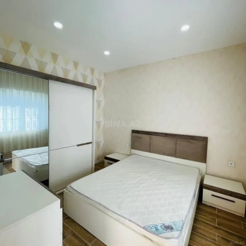 Kirayə verilir 5 otaqlı həyət evi 240 m²